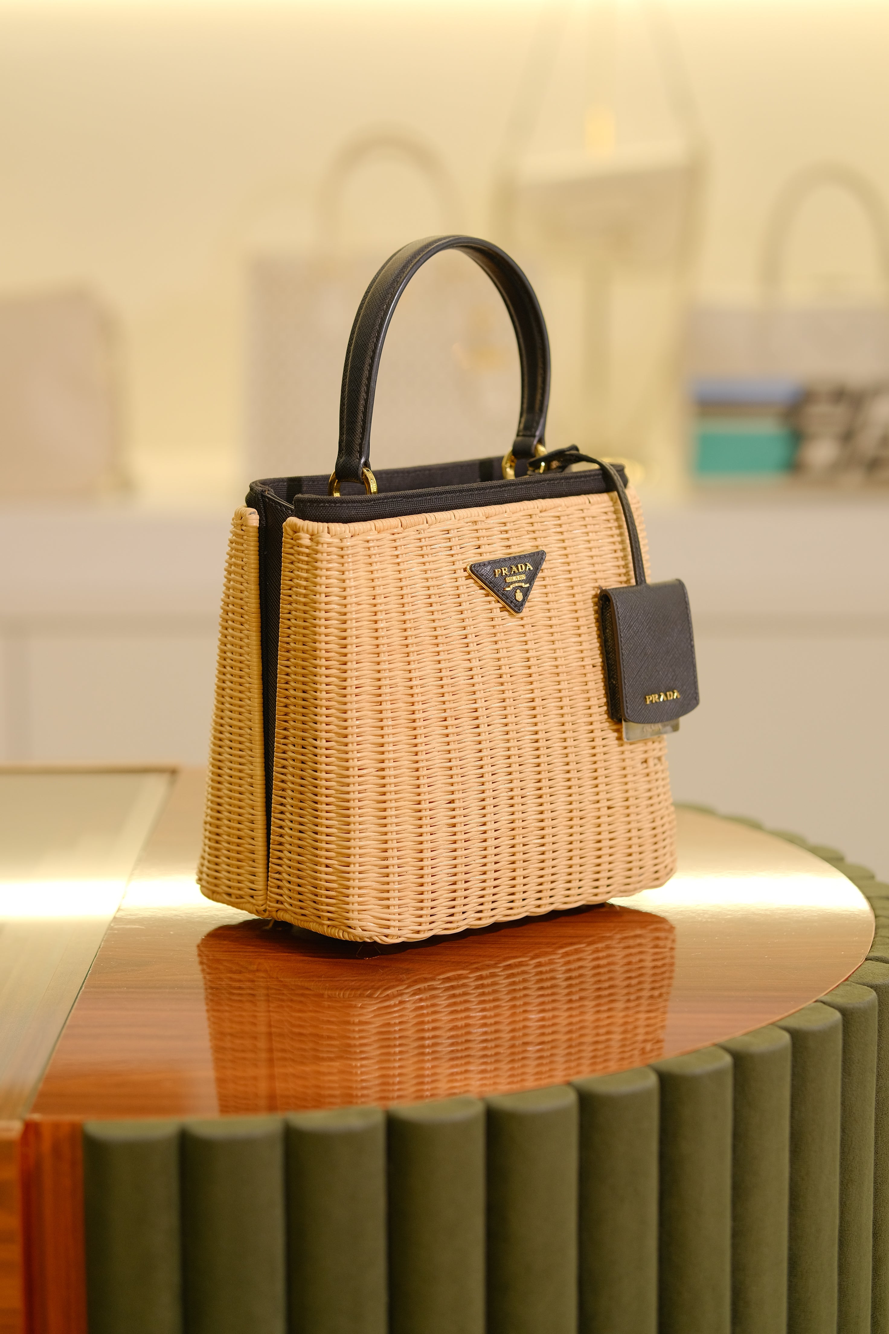 Ape Rafia Bolsa Prada Panier Ráfia – Daí Desapeguei
